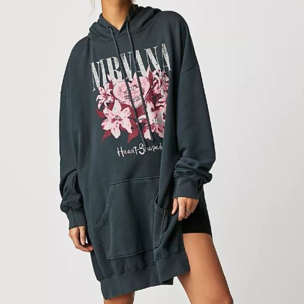NWT Free People x Daydreamer Nirvana Heart Shaped Box Oversized Blk Hood…